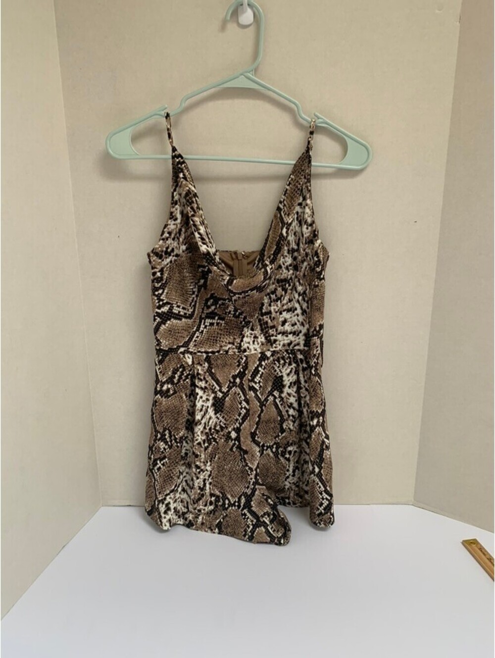She and Sky Womens Sleeveless Snake Skin Print Romper Size S